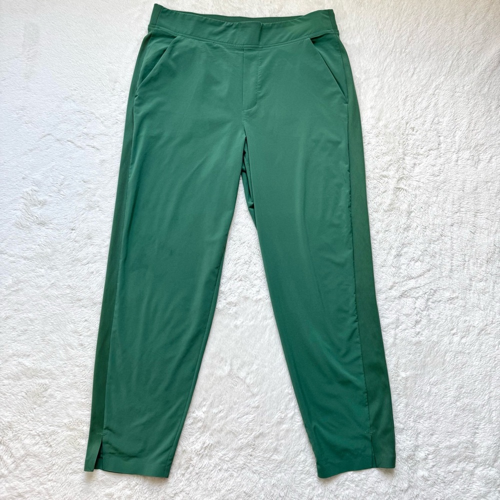 Athleta Green Cropped Ankle Pants